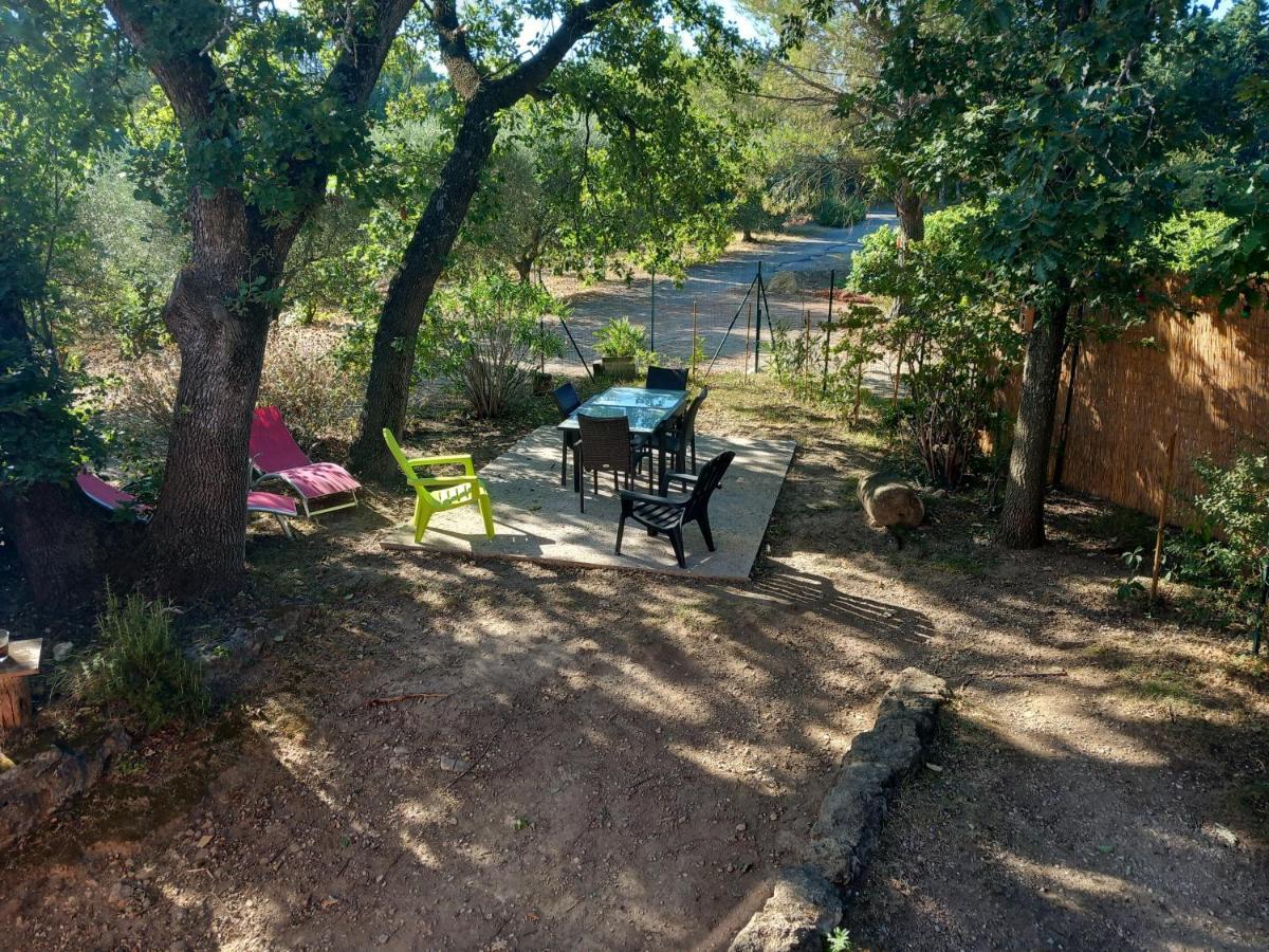 Gite Au Coeur Des Chenes Sérignan-du-Comtat Exterior foto